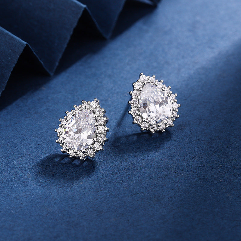 Aria Teardrop White Set | White Gold