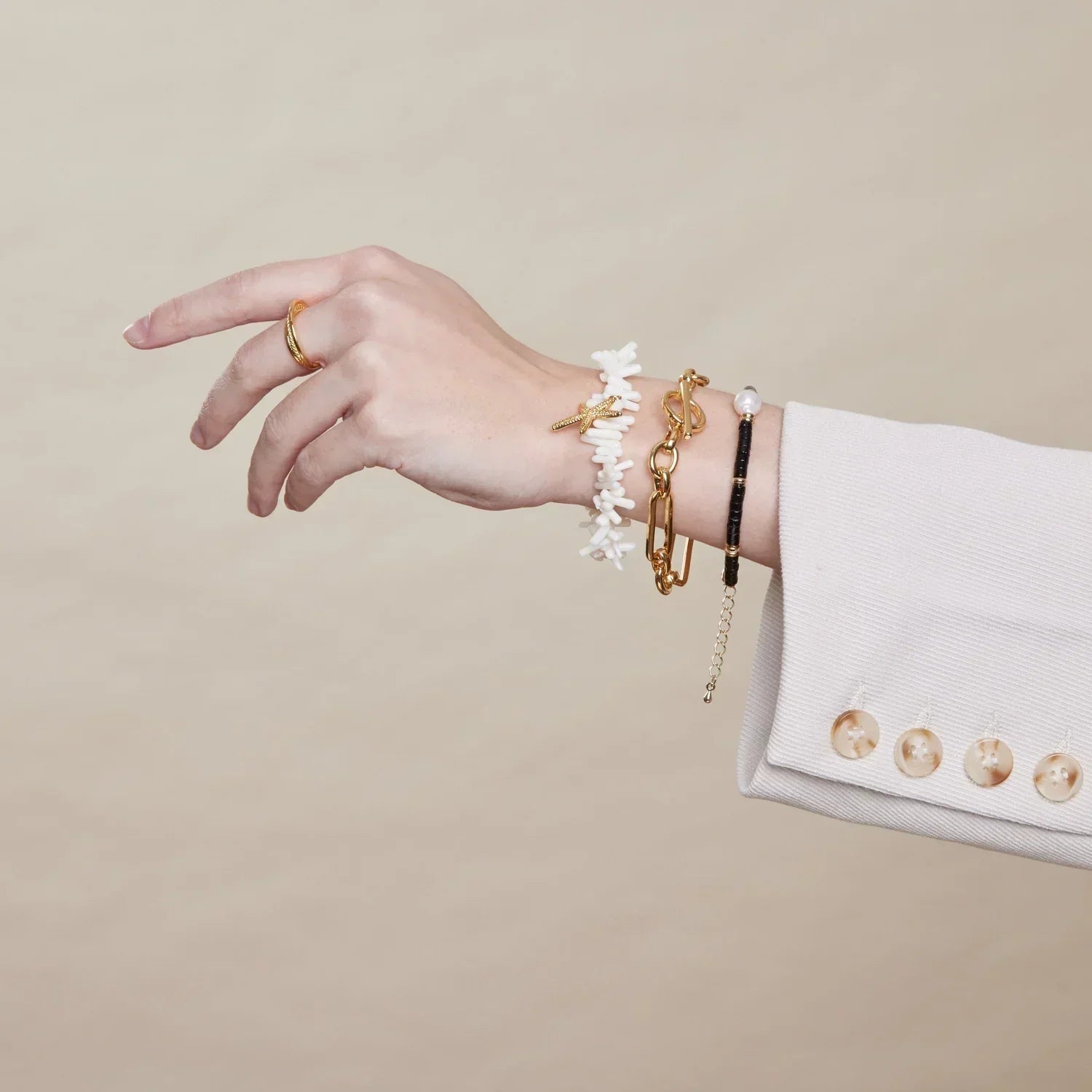 Link | Gold T-Bar Bracelet