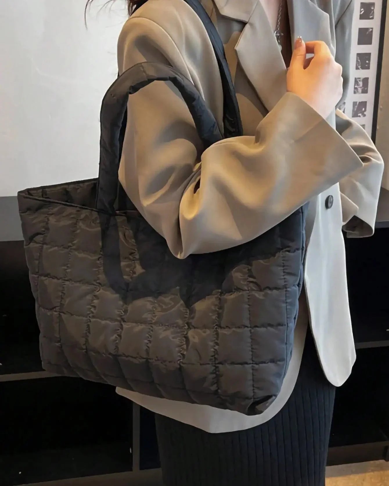 LIV™ / FASHIONABLE QUILTED HANDBAG