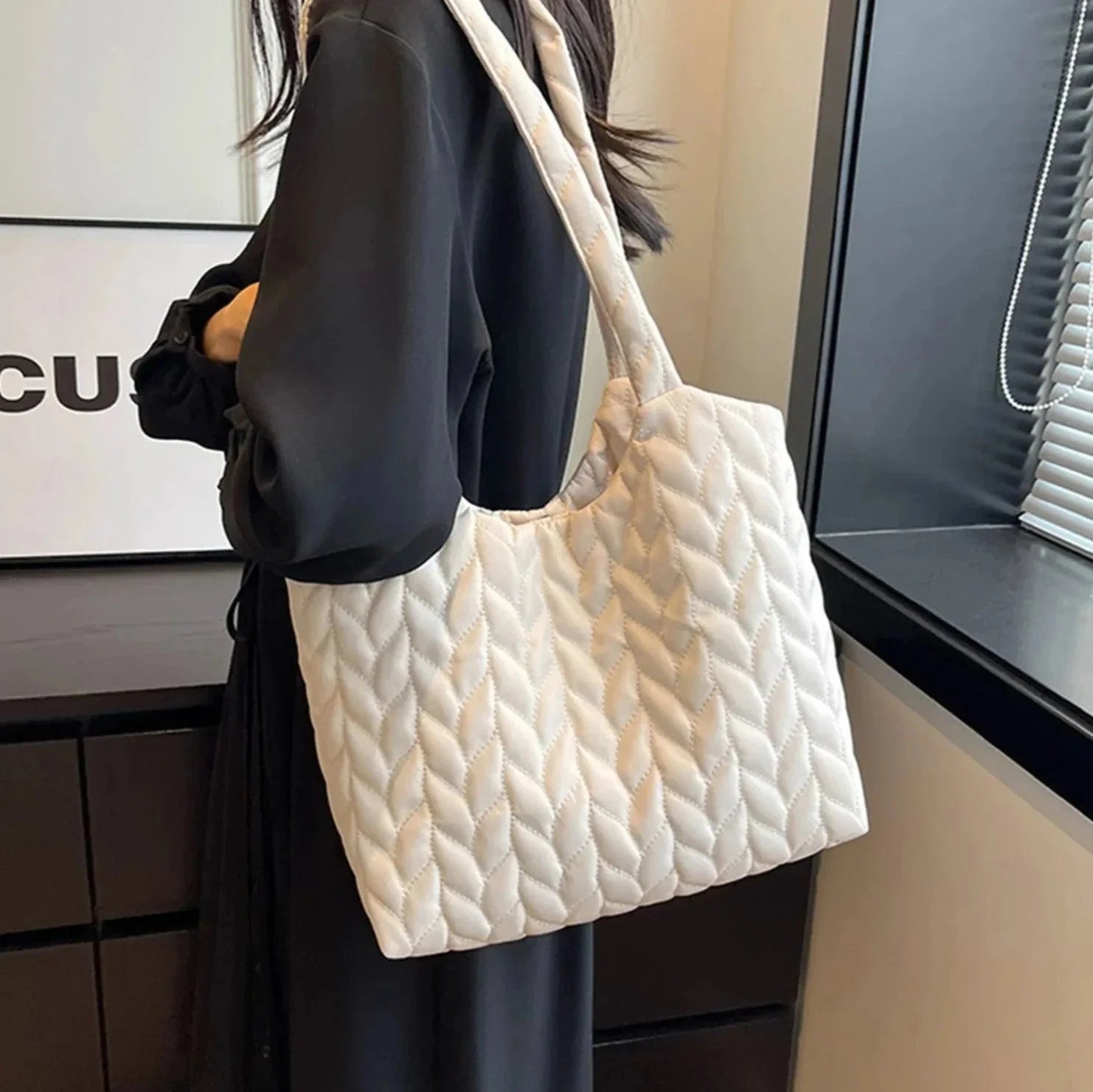 VERA™ / STYLISH SHOULDER BAG