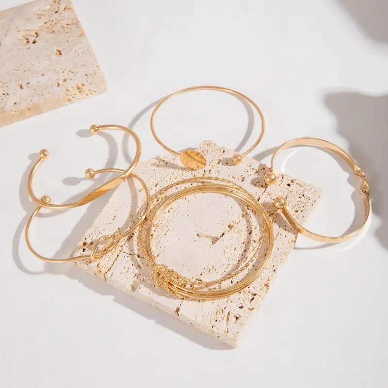 Knotted | Gold Elegant Bracelets Set