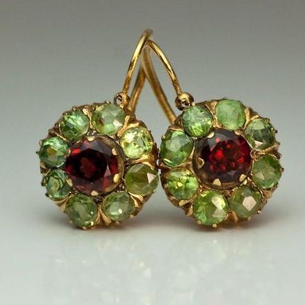 Vintage™ | Green-Red Crystal Earrings
